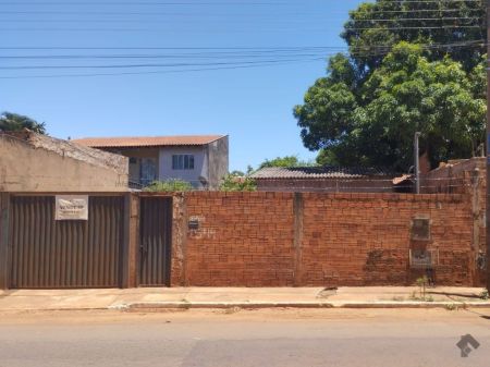 Casa-Térrea em Jardim São Conrado