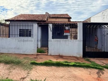 Casa-Térrea em Vila Nasser