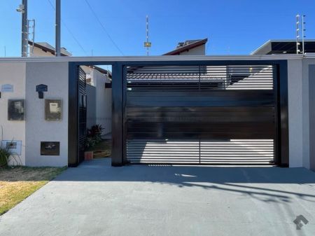 Casa-Térrea em Vila Nasser