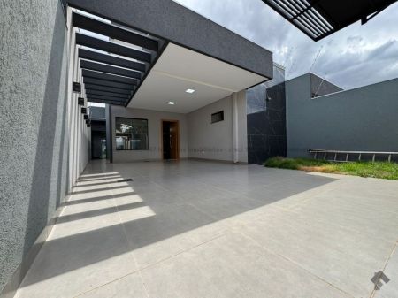 Casa-Térrea em Rita Vieira
