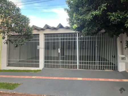 Casa-Térrea em Vila Planalto