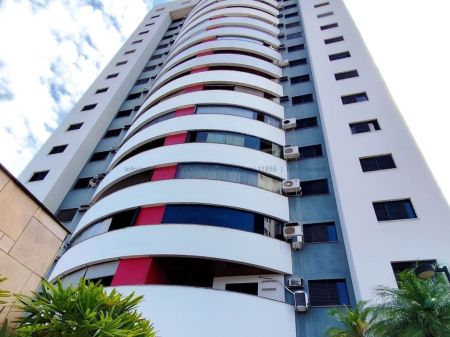 Apto. Cobertura / Duplex em Centro