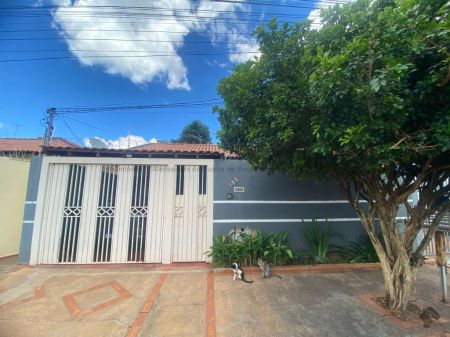 Casa-Térrea em Vila Margarida