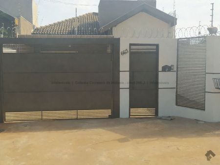 Casa-Térrea em Rita Vieira