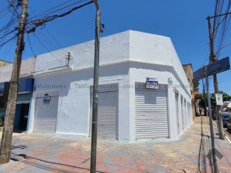 Sala / Salão / Loja em Centro