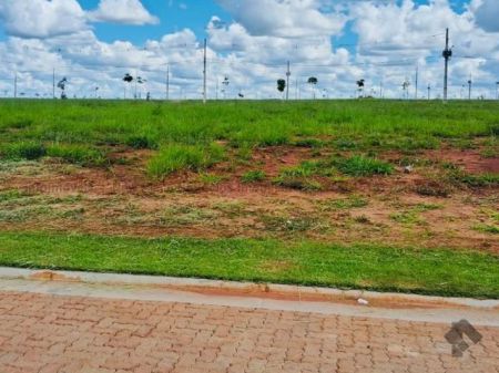 Terreno-Condomínio em Terras Alpha