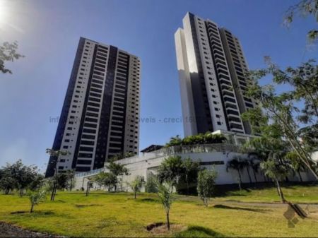 Apartamento em Carandá Bosque I