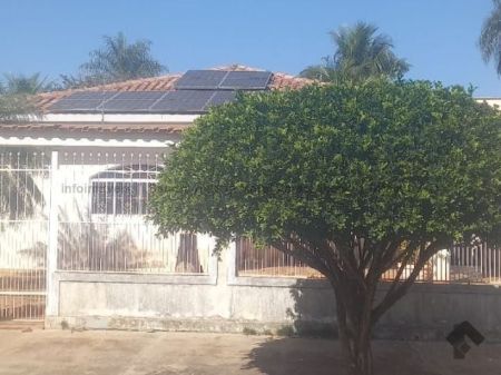 Casa-Térrea em Vila Planalto