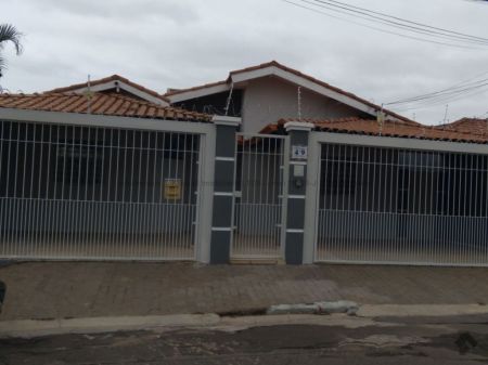 Casa-Térrea em Jardim Monte Líbano