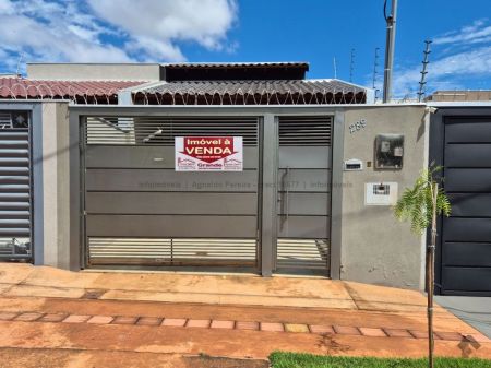 Casa-Térrea em Rita Vieira