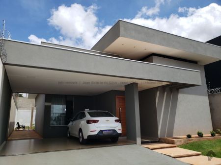 Casa-Térrea em Rita Vieira