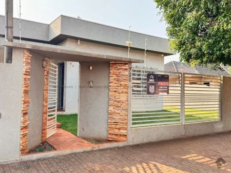 Casa-Térrea em Centro