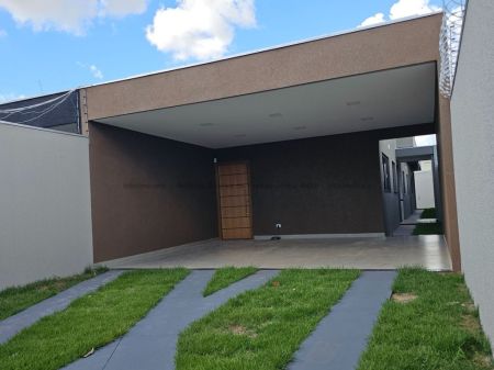 Casa-Térrea em Taquarussú