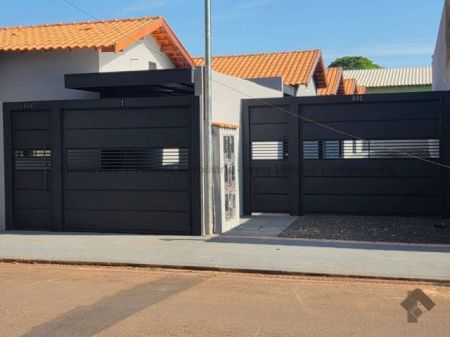 Casa de Vila em Vila N. Sra. das Graças