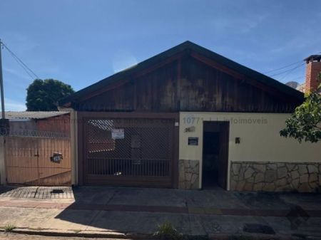 Casa-Térrea em Taquarussú