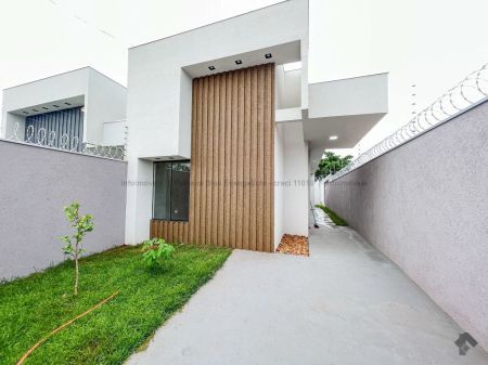 Casa-Térrea em Vila Santa Luzia