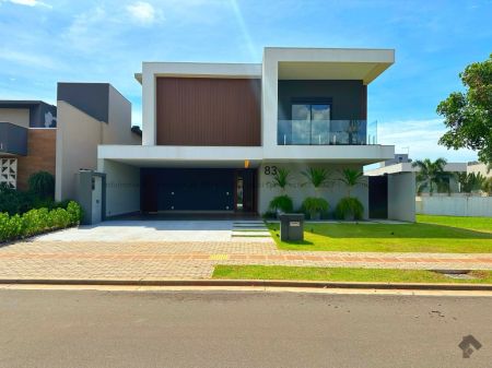 Sobrado-Condomínio em Residencial Alphaville II
