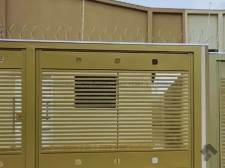 Casa-Térrea em Pq. Residencial Azaléia