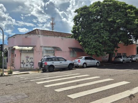 Sala / Salão / Loja em Centro