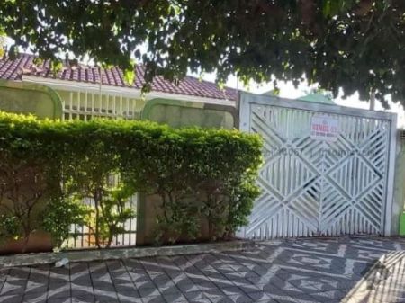 Casa-Térrea em Vila Bandeirante