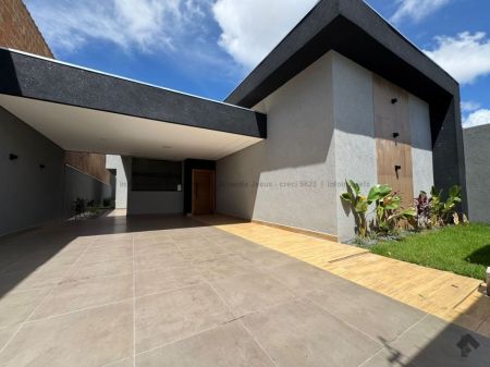 Casa-Térrea em Rita Vieira