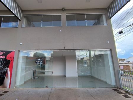 Sala / Salão / Loja em Centro