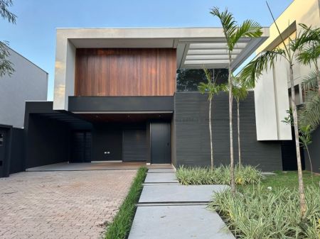 Sobrado-Condomínio em Residencial Alphaville II