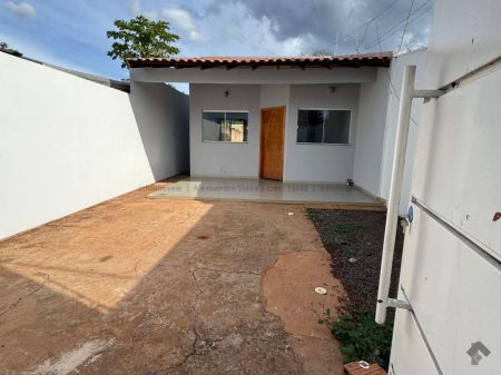 Casa-Térrea em Jardim Columbia