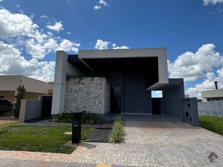 Casa-Térrea-Condomínio em Residencial Alphaville III