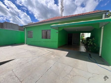Casa-Térrea em Silvia Regina