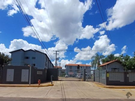 Apartamento em Vila Carlota