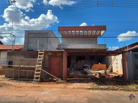 Casa-Térrea em Vila Vilas Boas