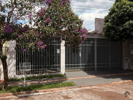 Casa-Térrea em Vila Planalto