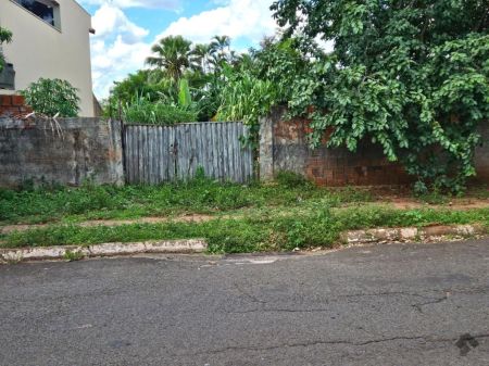 Terreno em Jardim Bela Vista