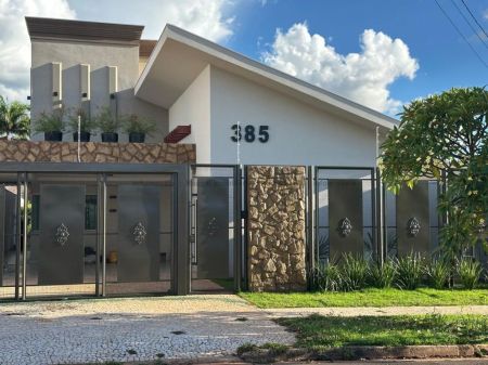 Casa-Térrea em Carandá Bosque I