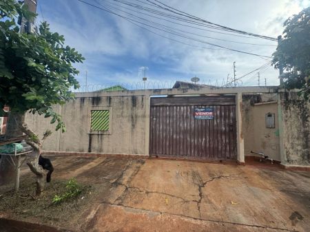Casa-Térrea em Vila Sobrinho