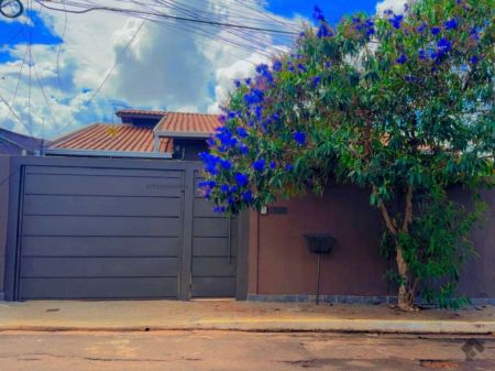 Casa-Térrea em Coophatrabalho