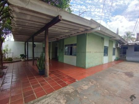 Casa-Térrea em Centro