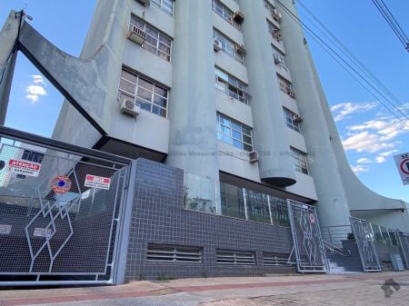 Sala / Salão / Loja em Centro