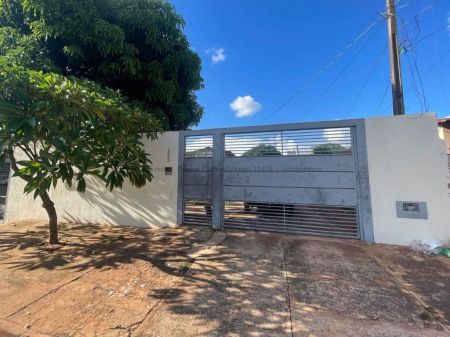 Casa-Térrea em Pq. Res. Maria Aparecida Pedrossian