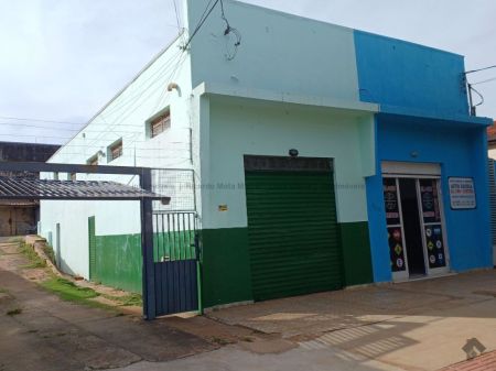 Sala / Salão / Loja em Centro