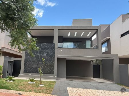 Sobrado-Condomínio em Residencial Alphaville III