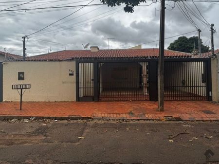 Casa-Térrea em Flamboyant