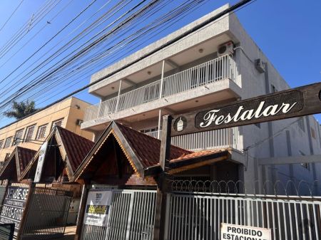 Sala / Salão / Loja em Centro