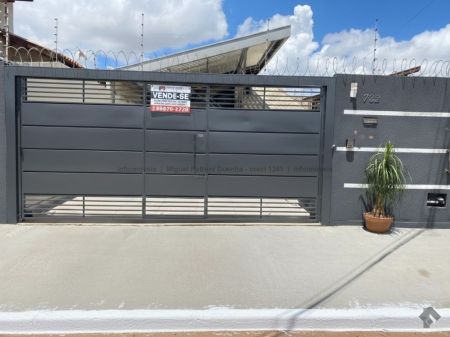 Casa-Térrea em Rita Vieira