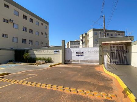 Apartamento em Loteamento Portobello