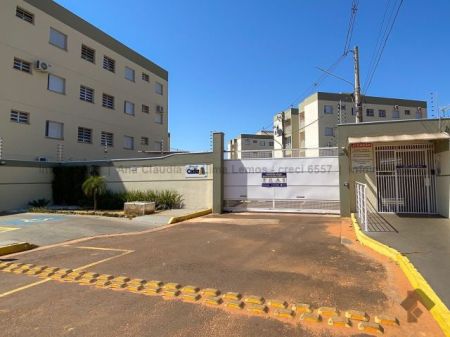Apartamento em Loteamento Portobello