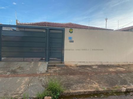 Casa-Térrea em Vila Planalto