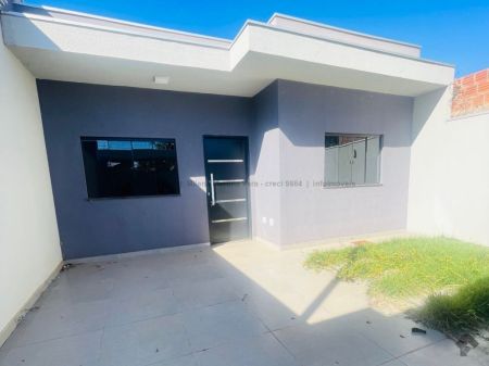 Casa-Térrea em Jardim Aeroporto