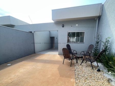 Casa-Térrea em Jardim Presidente